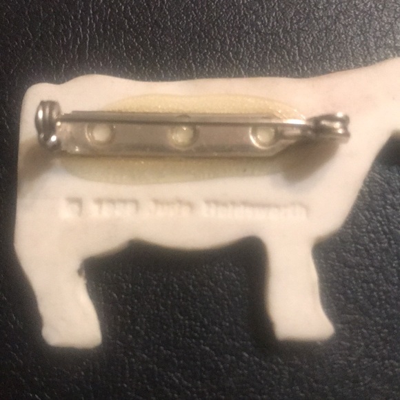 Vintage Jude Holdsworth signed Cow 🐄 Brooch - Picture 3 of 4